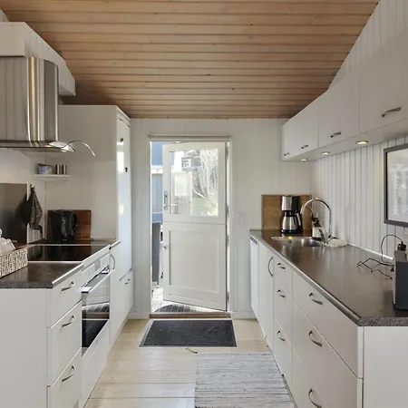 Dom wakacyjny Fridhild - 875m From The Sea By Interhome