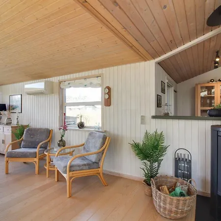 Σπίτι διακοπών Fridhild - 875m From The Sea By Interhome *